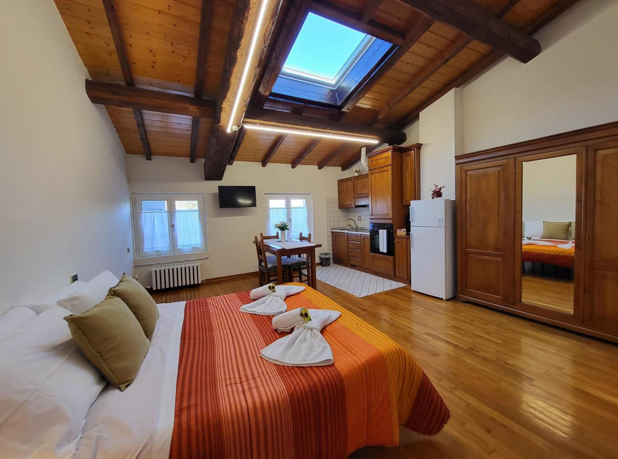 Residence Antico Borgo Modena Exterior photo